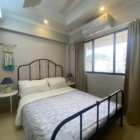 Hidden Gem With Pvt Terrace Bandra Apartment